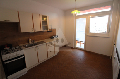 3-room flat for rent, M.Rázusa, Necpaly, Prievidza